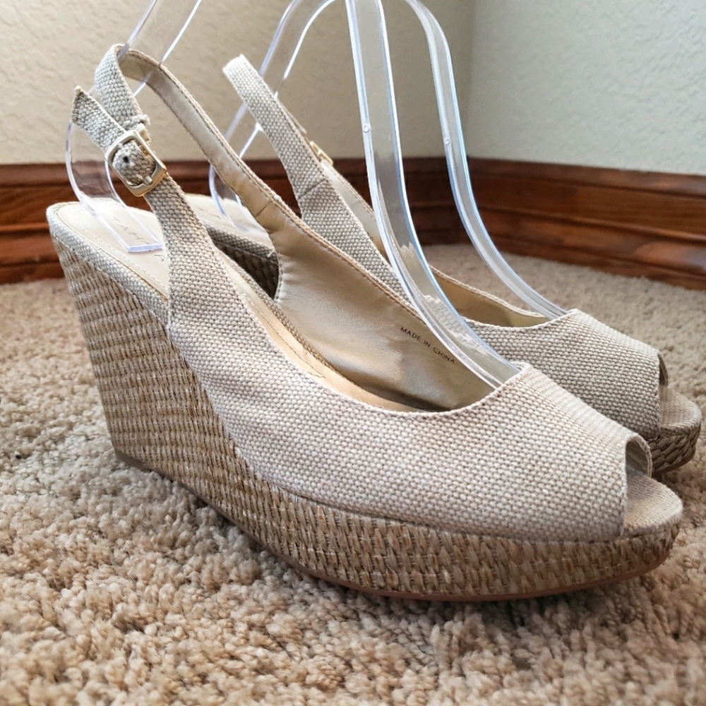 Tahari Taylor Sling Back Peep Toe Heeled Sandals